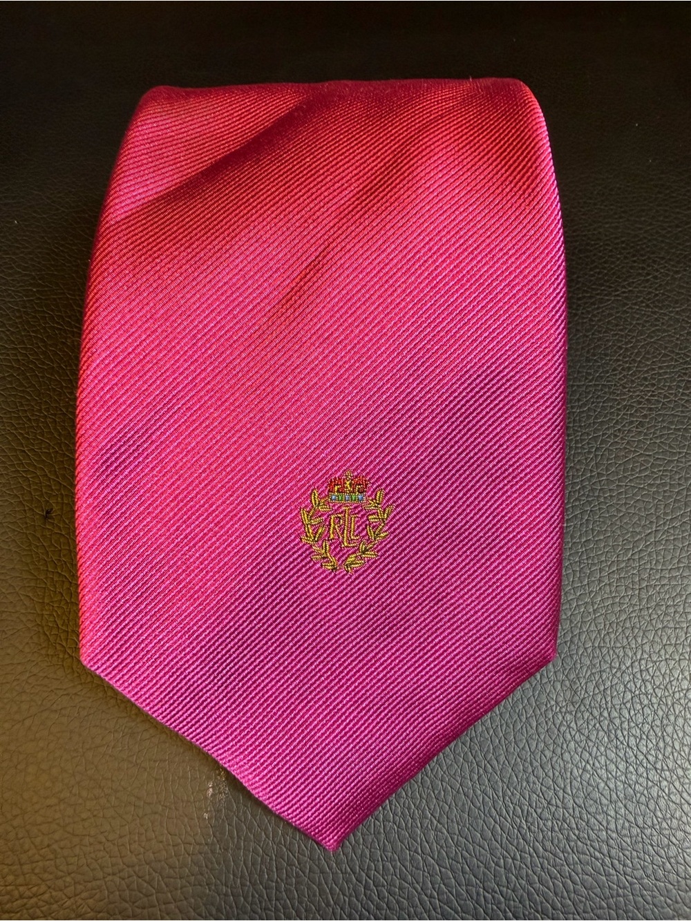 Vintage Lauren Ralph Lauren Red silk tie Preppy Crest